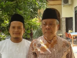 Kiai Aziz Masyhuri dan Para Penjaga Ingatan