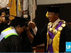 Rektor UNS Ingatkan  untuk Jadi Kaum Intelektual yang Solutif