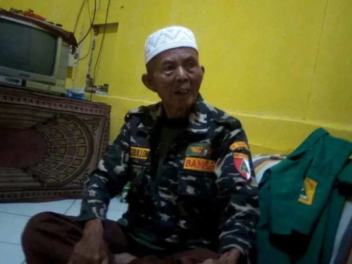 Menyentuh, Banser Berusia 74 Tahun Ini Terus Mengabdi dan Tak Mau Pensiun