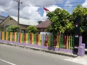 Di Nagan, Trieng Go To school