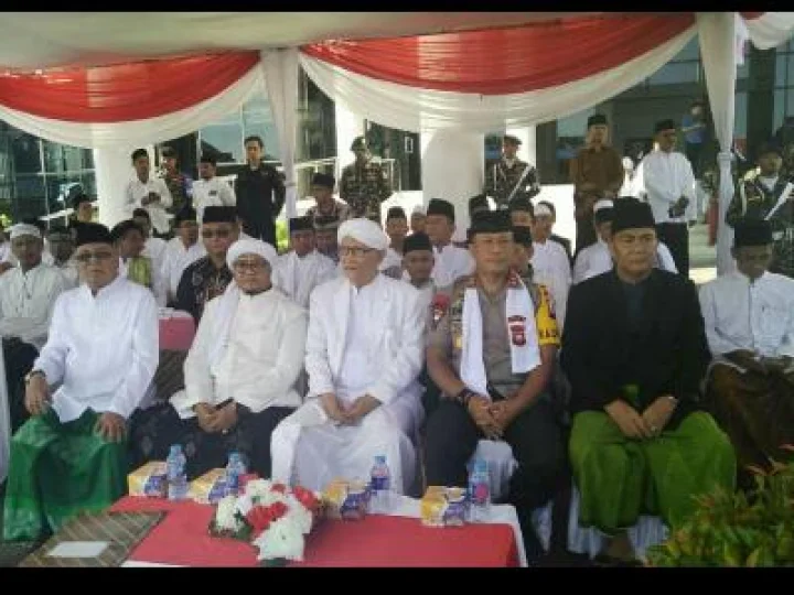 KH Miftahul Akhyar : Santri Sebagai Agent  Perubah Peradaban yang Berakhlakul Karimah