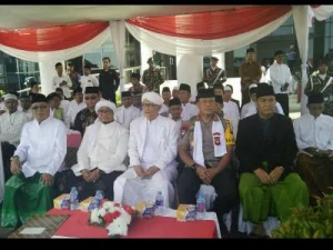 KH Miftahul Akhyar : Santri Sebagai Agent  Perubah Peradaban yang Berakhlakul Karimah