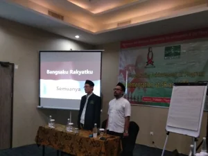 KH Mandzul Labib Jelaskan Perempuan adalah Pokok Agama dan Keluarga