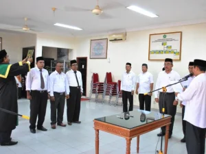 Kakankemenag Aceh Barat Lantik 3 ASN
