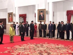 Presiden Anugerahkan Gelar Pahlawan Nasional 6 Tokoh