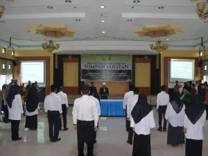 Reektor IAIN Pontianak Harap Pejabat Baru yang Dilantik Komitmen atas Motto Kerja dan Prinsip Kerja