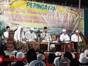 Anjurkan Maulidan Tiap Malam, Gus Mus Sebut Maulid Nabi Bid'ah