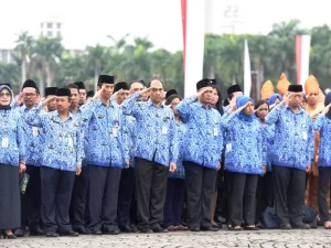 Gaji PNS Naik 5%, PGRI: Tidak Ada Artinya