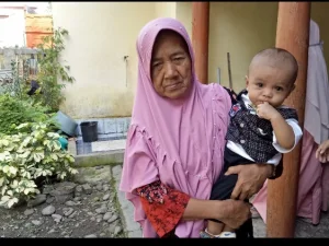 Dahsyatnya Fadhilah Memeluk Sang Buah Hati