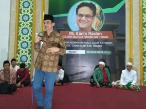 Menjaga Sikap Moderat, Kolumnis Malaysia: Santri adalah Elemen Penting
