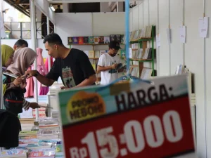 Tingkatkan Literasi, Mahasiswa UI Mengadakan Islamic Book Fair