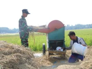 Longsor Gunung Ceuncrang, Koramil Lageun Bantu Pulihkan Situasi