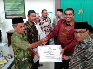 Kemenag Aceh Salurkan Rp. 2,5 Milyar untuk Rehabilitasi Masjid dan Meunasah di Pidie Jaya