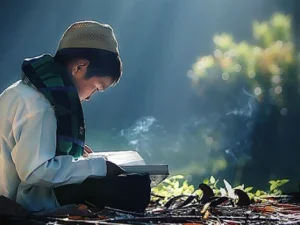 Jangan Bagai Kayu Tanpa Buah, Begini Nasehat untuk Orang Berilmu