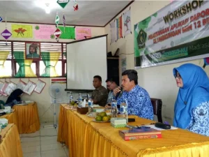 MIN 12 Bireuen Gelar Workshop Rapor Digital