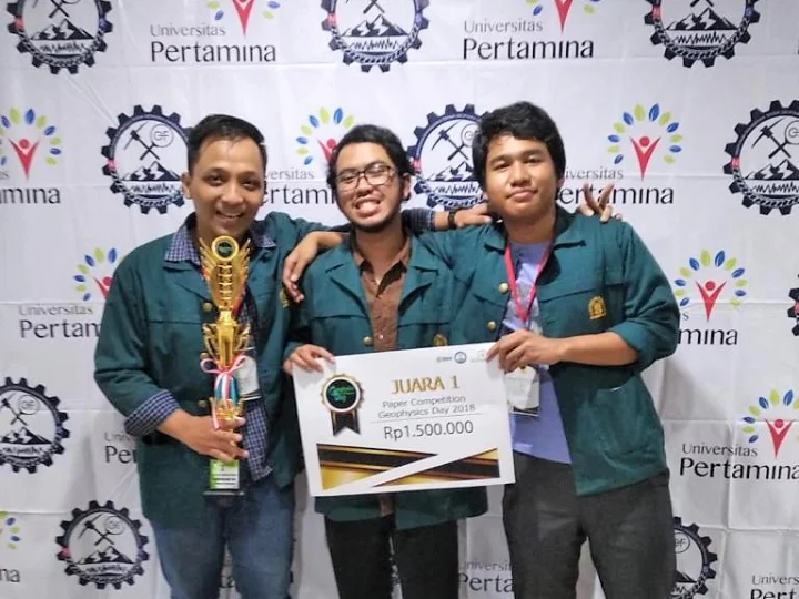 Mahasiswa ITB Juara 1 dan 2 Geophysics Day 2018 di Jakarta     