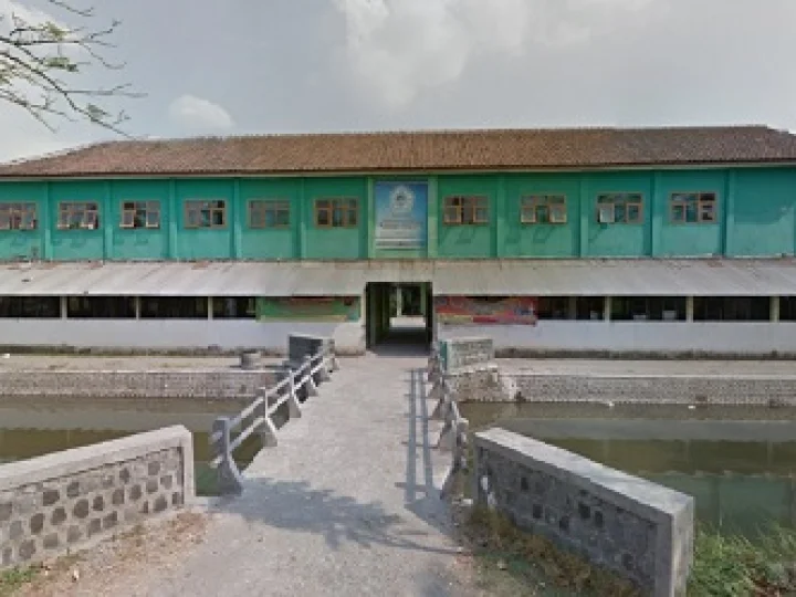 SMK Plus Umar Zahid Jombang