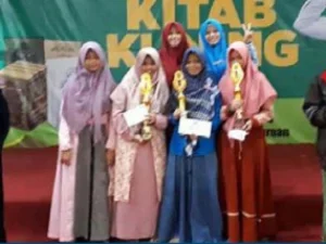 4 Santri Nurul Jadid Pulang dengan Kantongi Juara di Musabaqoh Kitab Kuning Zona Tiga Tingkat Jatim