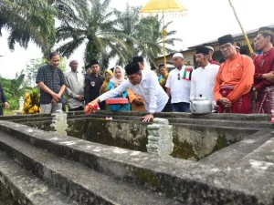 Gubsu Ziarahi Makam Datuk Besitang dan Pahlawan Kemerdekaan