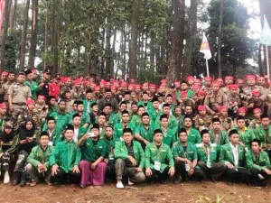 Menolak Khilafah karena Negara Ini Sudah Sangat Islami