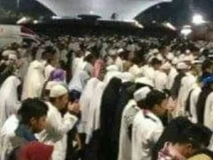 Pendapat Hukum Campurnya Sholat Berjamaah Pria dan Wanita