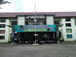 SMK Tarbiyatunnasyiin Jombang