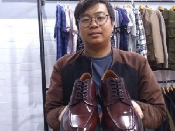 Kisah Hamzah Entrepreneur Muda yang Sukses Berawal dari Iseng Buat Sepatu Hingga Tembus Pasar AS