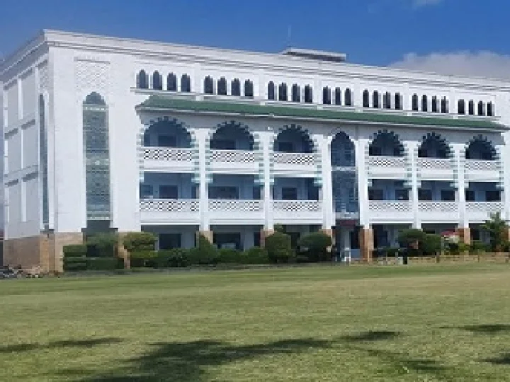 Universitas Wahidiyah ( UNIWA ) Kediri