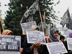 Antara Islam Perkotaan dan Islam Pedesaan