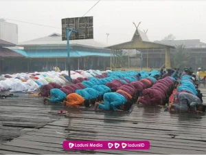 Batasan Boleh Tidaknya Menjamak Shalat karena Hujan