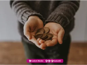 Sedekah Sedikit Ikhlas dengan Sedekah Banyak Tidak Ikhlas, Pilih Mana?