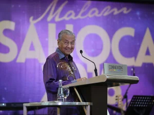 PM Malaysia Kini Kurangi Silabus Agama di Sekolah Negeri