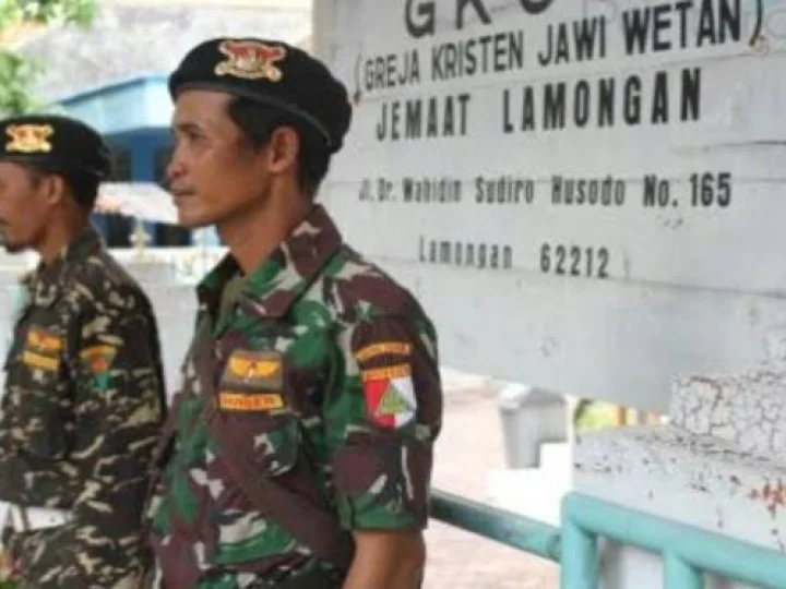 Ini Alasan Gus Dur Perintahkan Banser Jaga Gereja
