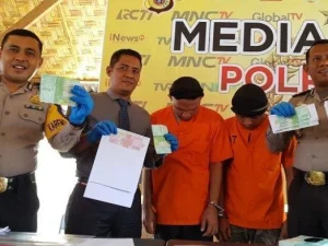 Dua Pemuda Pencetak Uang Palsu Ditangkap Polisi