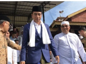 Ini Amanah  Al-Mursyid Syekh Haji Hasyim Al-Syarwani Tuan Guru Babussalam kepada Jokowi