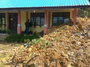Bupati Tinjau SDN 17 Pegasing