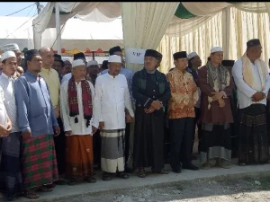 Lautan Masyarakat dan Alumni serta Ulama Menghadiri Haul Abu Lueng Ie Ke -27