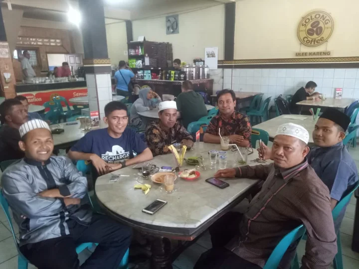 Merajut Silaturrahmi dalam Secangkir Kopi Solong