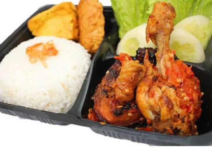 Jadi Favorit, Paket Ayam Nyaris Dipesan 10 Juta Kali di Go-Food
