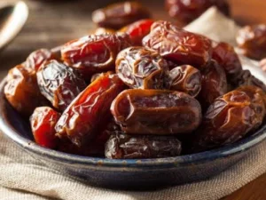 Manfaat Makan Tiga Butir Kurma Setiap Hari