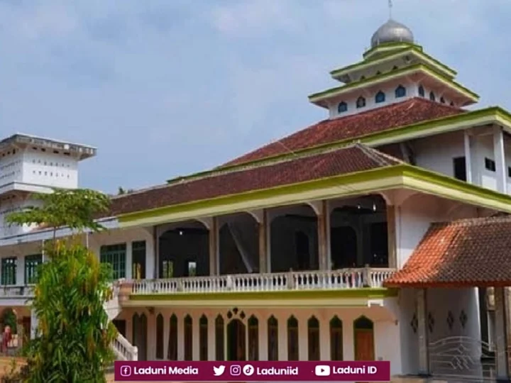 Pesantren Roudlotus Sholihin Lampung Tengah