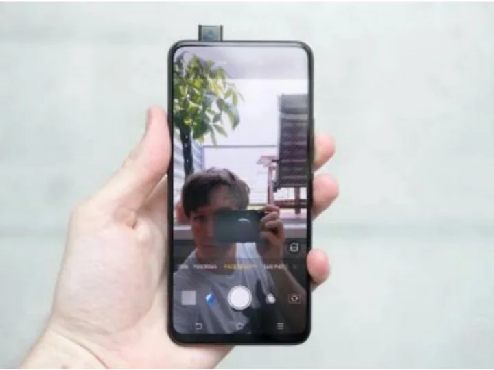 Ponsel Paling Banyak Ditunggu Saat Ini. Body Mewah & Spek Gahar, Sangat Murah?