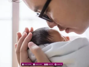 Agar Terhindar dari Zina Selamanya, Bacakanlah Surat Al-Qadr pada Telinga Anak yang Baru Lahir