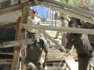 PKL di Ulee Kareng Ditertibkan