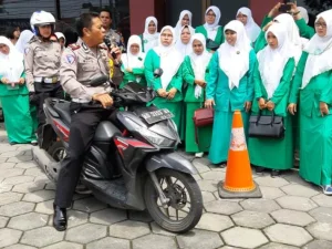 Fatayat NU Jateng Jadi Penggerak Perempuan Aman Berkendara