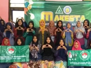 Cerdaskan Masyarakat, Kader IPPNU Harus Bisa Membuka Diri