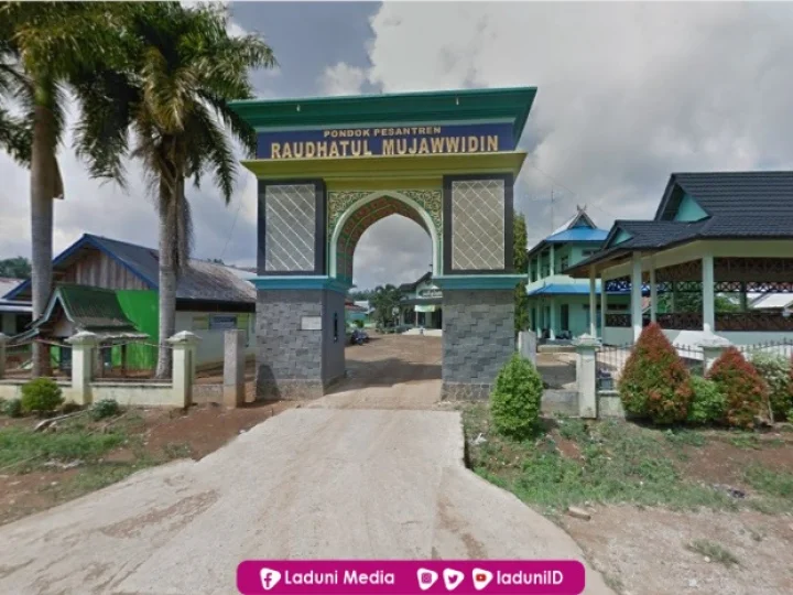 Pesantren Raudhatul Mujawwidin Jambi
