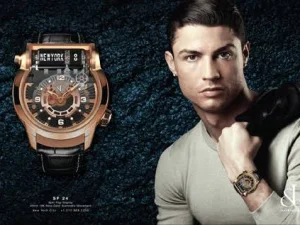 Cristiano Ronaldo Pamer Arloji Seharga Rp 23 Miliar