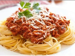 Spaghetti Saus Rica Ayam Bisa Jadi Teman 'Santai' Malam Ini