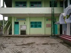 SMK Ma’arif Darus Sholihin Magetan